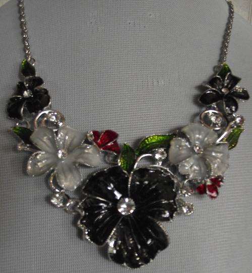 ***NEW*** FLOWER BOUQUET COLLECTION 2012*** Black & Grey Enameled Necklace