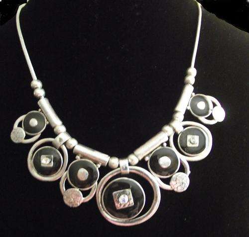 Lovely  Silver & Black Circles Necklace