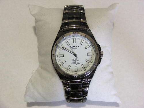 ***STRIKING!!!***SILVER AND GUN SMOKE WATCH FROM THE OMAX COLLECTION!!***