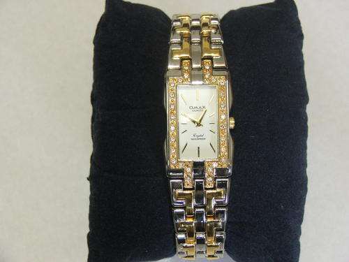 ****LOVELY!!!***SILVER AND GOLD WATCH WITH GENUINE CRYSTALS FROM THE OMAX COLLECTION!!!