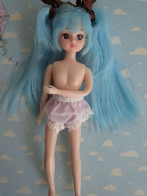Licca chan doll ( light blue hair ) RARE