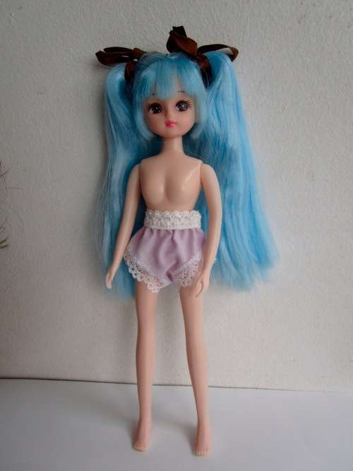 Licca chan doll ( light blue hair ) RARE