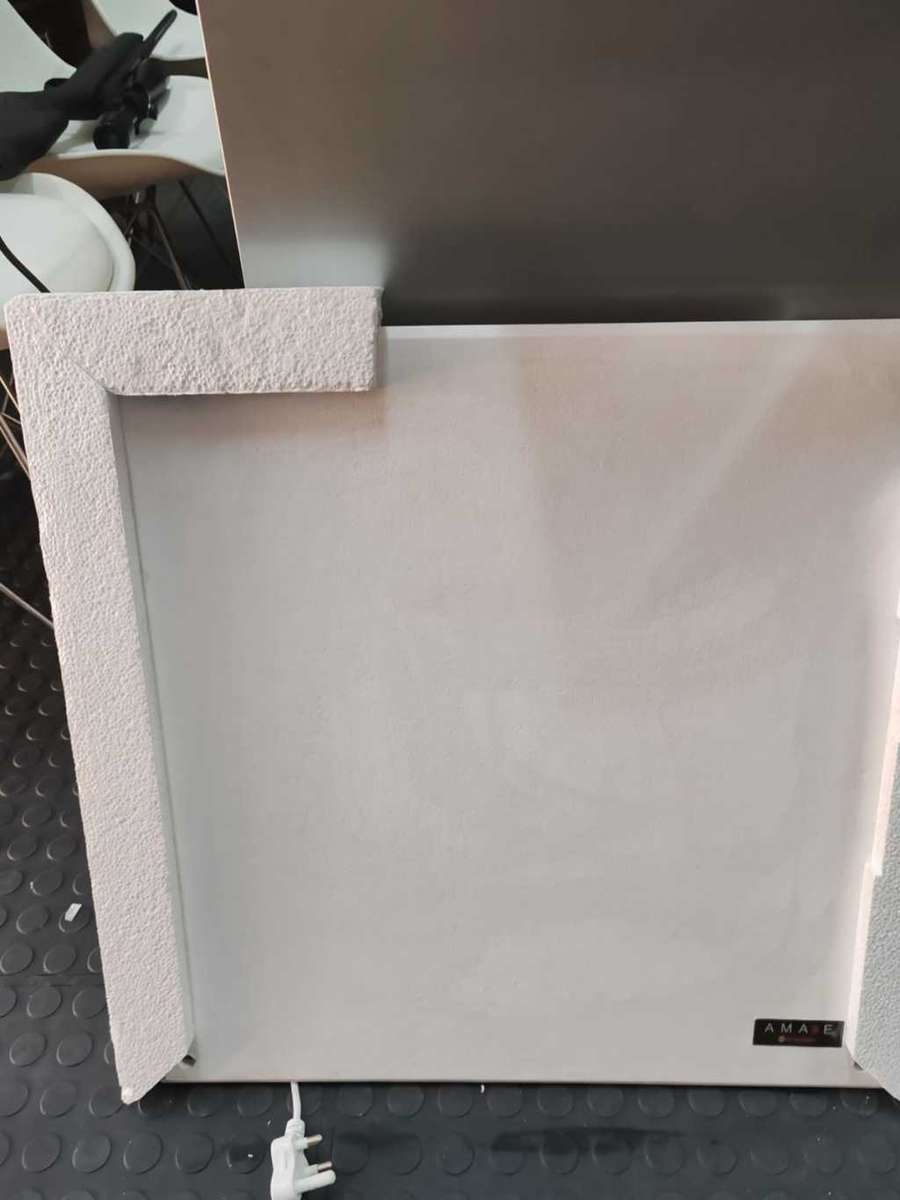 Amaze Solo Panel Heater 420W 600 x 600mm 42SS NEVER BEEN USED