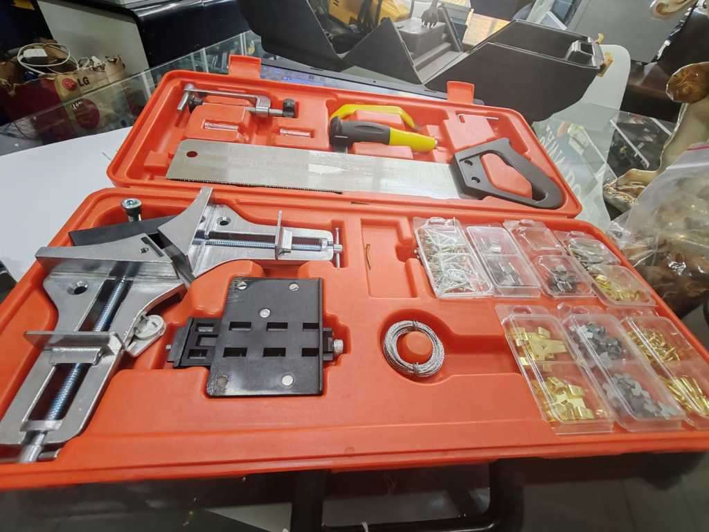 TorkCraft Picture Framing Kit in Blow Mould Carry Case (TRT320)