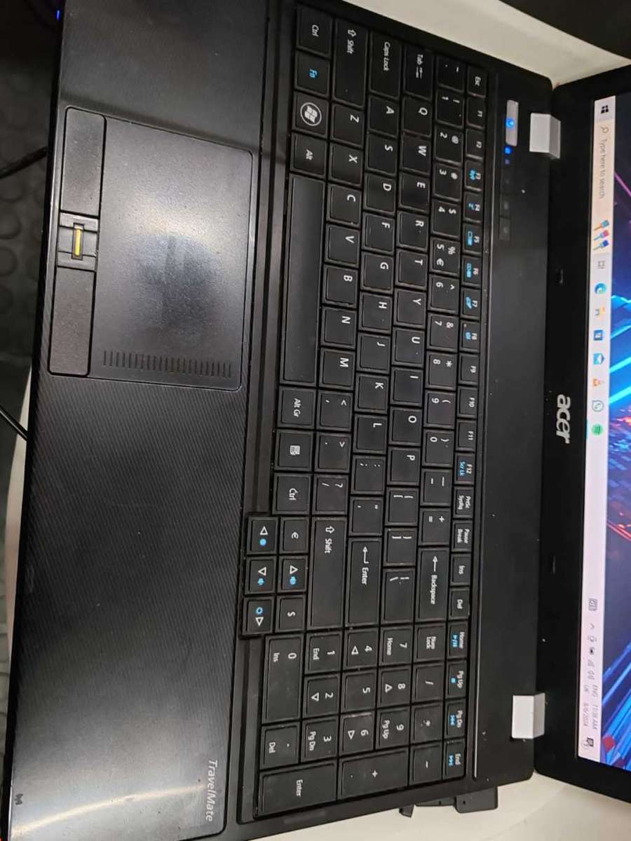 Acer Laptop TravelMate 5760G, Intel Core i5-2430M 2.40Hz, 12GB RAM, 15.6"LCD Display, 317GB H/Drive