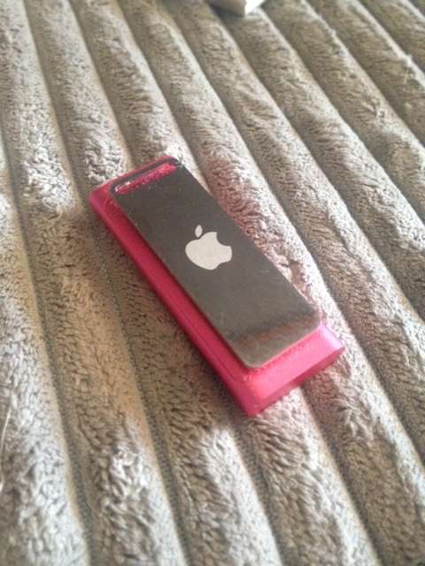 PINK - iPod Shuffle 4Gb