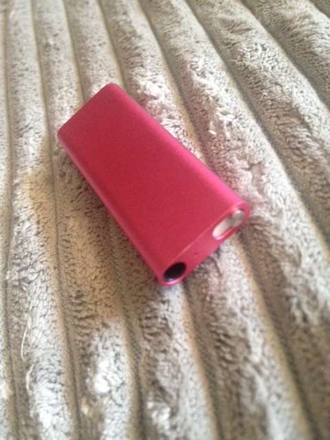 PINK - iPod Shuffle 4Gb