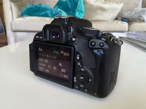 Canon 600D and 18-55 STM lens LOW STARTING BID!!!