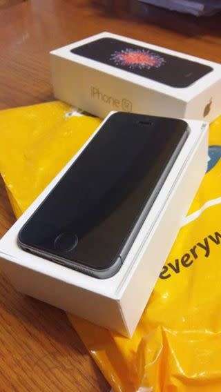 iPhone SE space grey