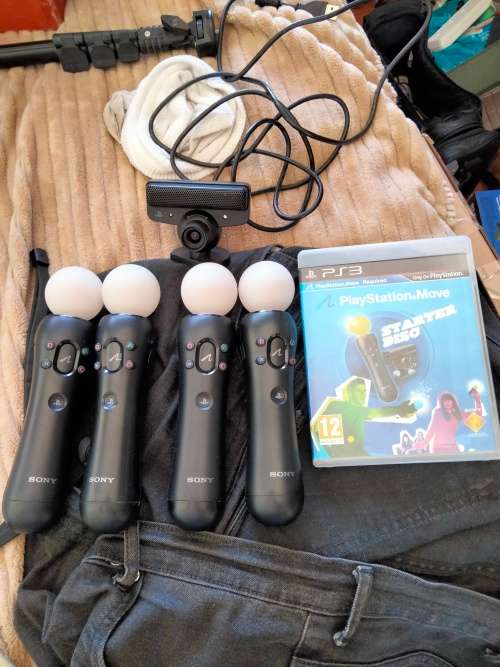 Lot of ps3 move and 360 controllers