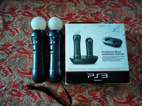 Ps3 move controllers and charger