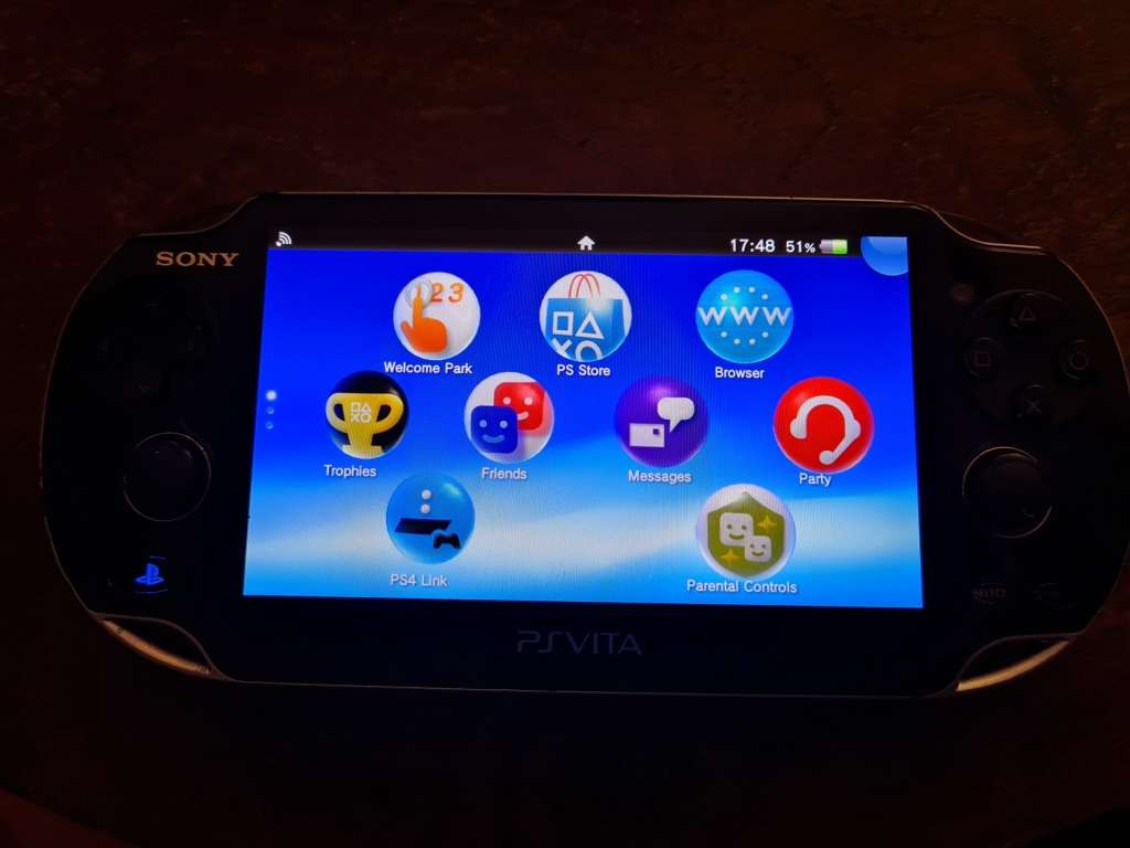 Ps vita 1000 model working.
