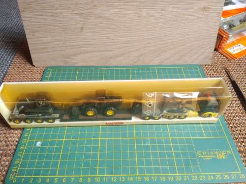 WIKING Mercedes-Benz Heavy Haulage Truck 1/87