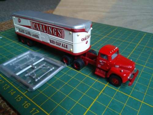 MINI METALS International Harvester R-190 Truck and Trailer HO Scale - 1/87