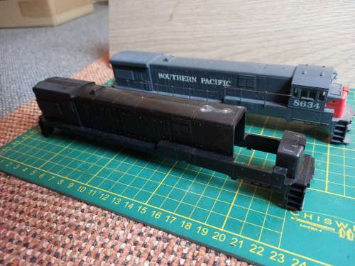 HO Scale 1/87 GE Locomotive shells/bodies partrs