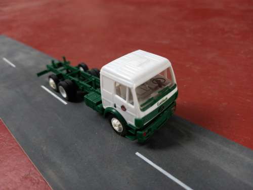 HERPA Mercedes-Benz Chassis Cab Truck HO Scale - 1/87