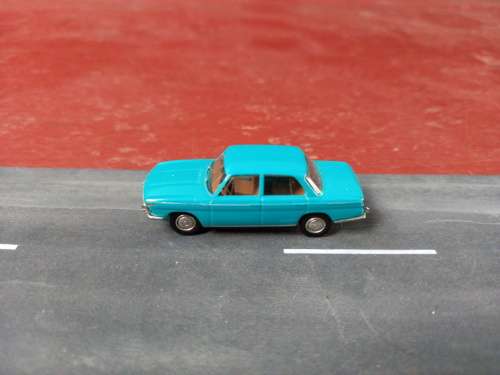 BREKINA BMW 1500-2000 Sedan HO Scale - 1/87