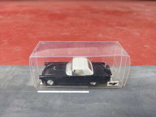 BUSCH Ford Thunderbird 1956 soft-top HO Scale - 1/87