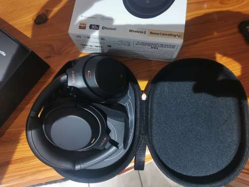 Sony WH-1000XM3 Wireless Noise Cancelling Bluetooth Headphones - Black