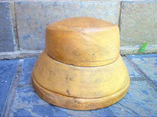 WOODEN HAT BLOCK