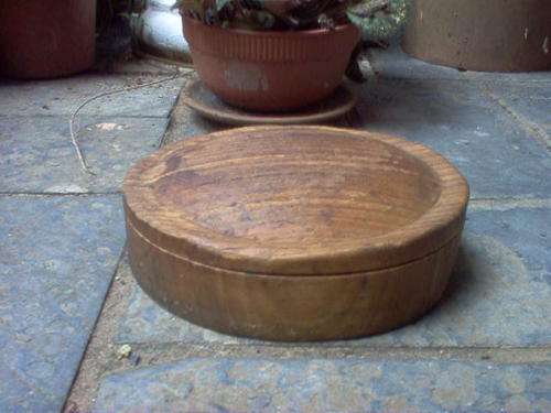 OLD WOODEN HAT BLOCK