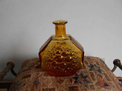 ART GLASS BOTTLE WITH BUBBLE DESIGN.