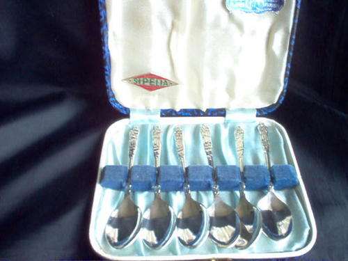 APOSTLE TEA SPOONS IN CASE