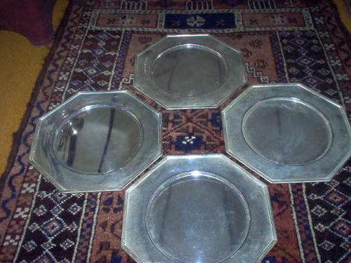METAL SILVER COLOURED UNDER PLATES