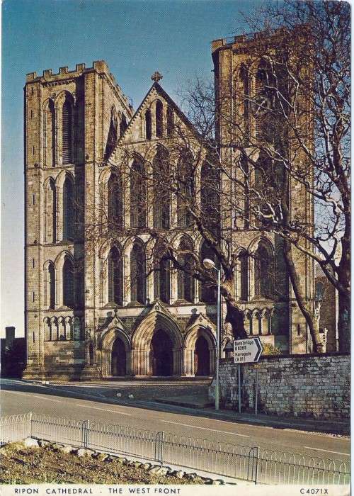 POSTCARD - Ripon Cathedral