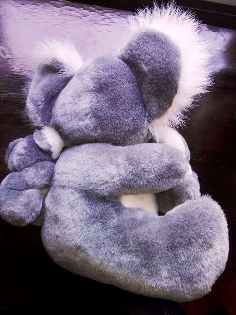 Momma Koala Bear & 2x Baby Koala's! Plush soft toys. 28cm.