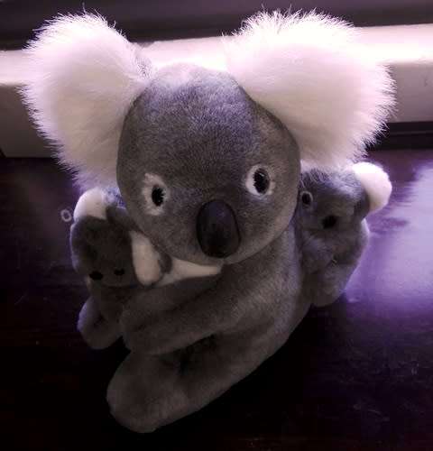 Momma Koala Bear & 2x Baby Koala's! Plush soft toys. 28cm.