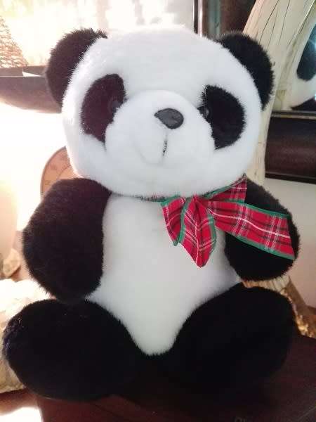 Beautiful little Ming, the panda.  Plush soft toy!  25cm.