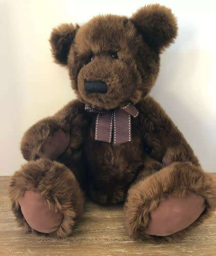 Retired Russ Berrie Item no 23136 - Larz Bear! Beautiful, Soft Classic Bear!