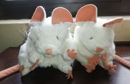 2x White Mice Folkmanis Hand Puppets. Beautiful Crafted Critter Puppets!