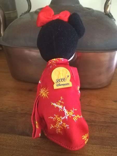 Minnie Mouse finger puppet - Disneyland Paris/McDonalds Happy Meal Japanese Character! 2000.