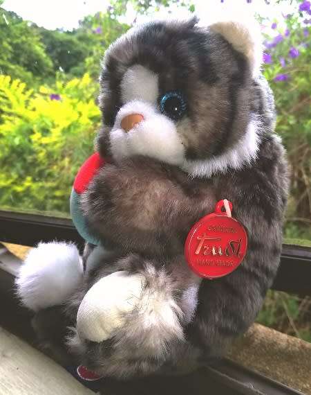 Cassie the Cute Cat!  Trudi Plush Handmade Soft Toy!  24cm.