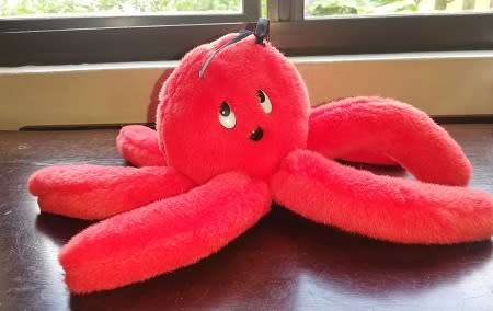 Red the cuddly Octopus!  A large Heunec, plush soft toy!  30cm.