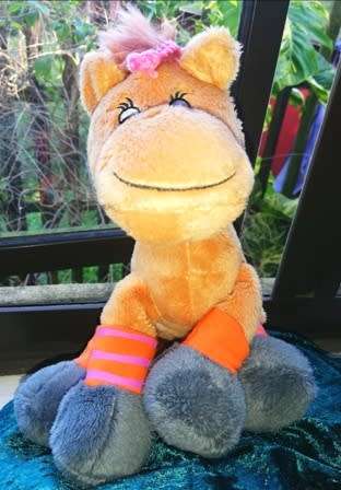 Gypsy the gorgeous, peace lovin` Pony!  Heunec plush soft toy!  25cm.