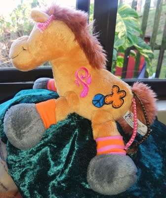 Gypsy the gorgeous, peace lovin` Pony!  Heunec plush soft toy!  25cm.