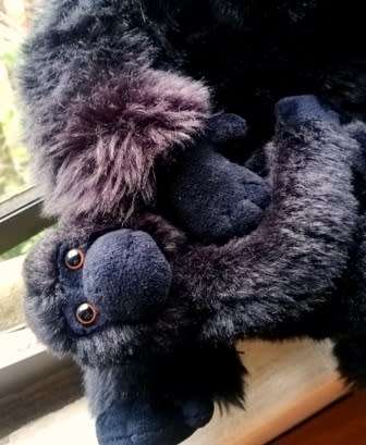 Beautiful Cuddly Gorilla Mom and Baby!  Uni-Toys Germany Plush Toy.  33cm.