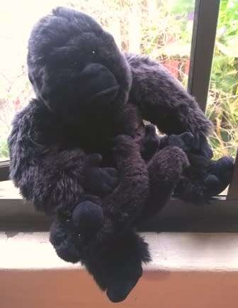 Beautiful Cuddly Gorilla Mom and Baby!  Uni-Toys Germany Plush Toy.  33cm.
