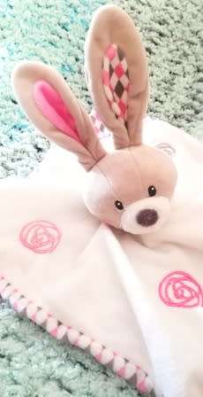 Baby`s Bunny Plush Baby Graffitis Comfort/Toy Blanket. 25cm.