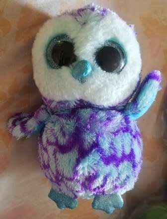 TY. Oscar the Beanie Boo Barn Owl. Blue Glitter Eyes! 2015.