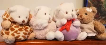 4x Collectable BUKOWSKI Teddy Bears. A beautiful, little family!