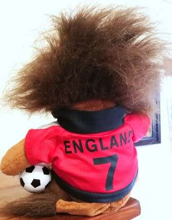 Leo the No 7 England Football Mascot! Lion Soft Toy!  30cm.