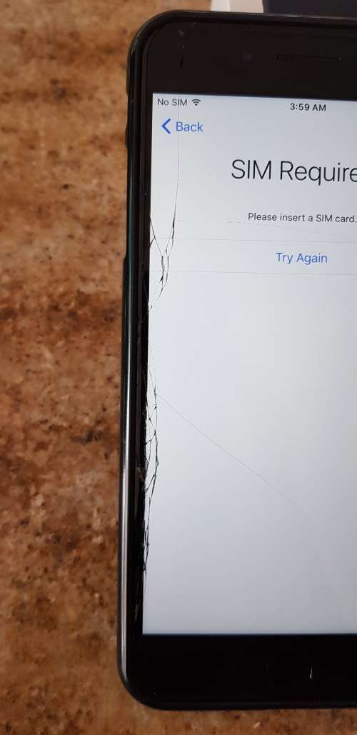 Apple iPhone 7 Plus 32GB LTE - Black - Minor Screen Crack & Phone 100% Working Condition