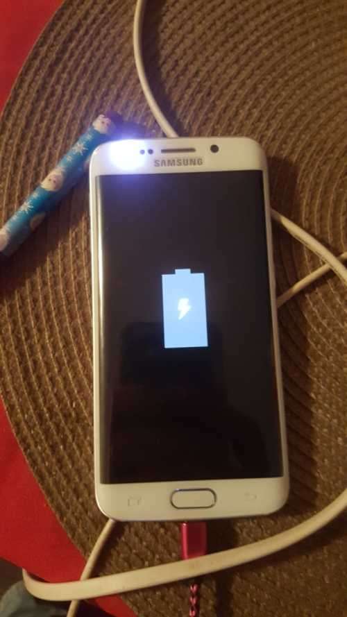 Samsung S6 32gb Egde Not Restarts the whole time, Struggles to switch on To be used for parts