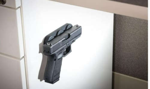 PACHMAYR GUN STORAGE MAGNET(Pac-Mag Gun Concealment magnet)HOLDS UPTO 13KG (MADE BY LYMAN IN USA)