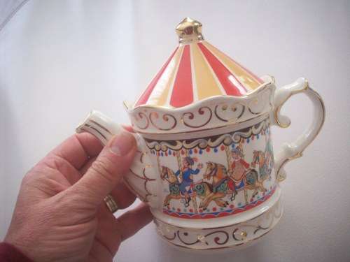 Carousel Teapot - stunning! Re-auction as previous bidder defaulted