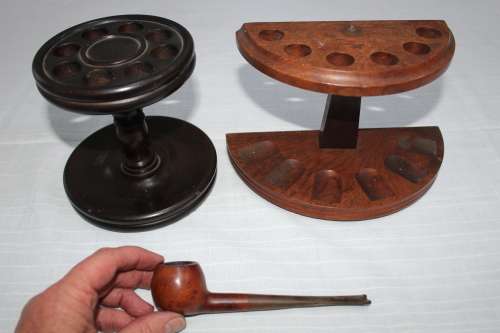 Pipe plus 2 pipe stands.....all for R 120!!